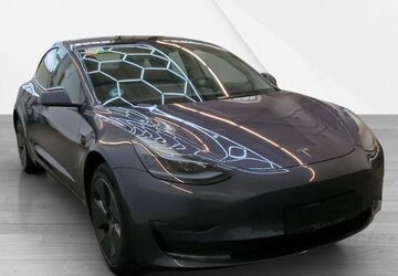 Tesla Model 3 75.940 km 28.910 &euro; Eschborn 65760