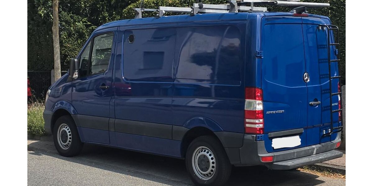 Mercedes-Benz Sprinter 93.241 km 15.900 &euro; Bad Soden 65812