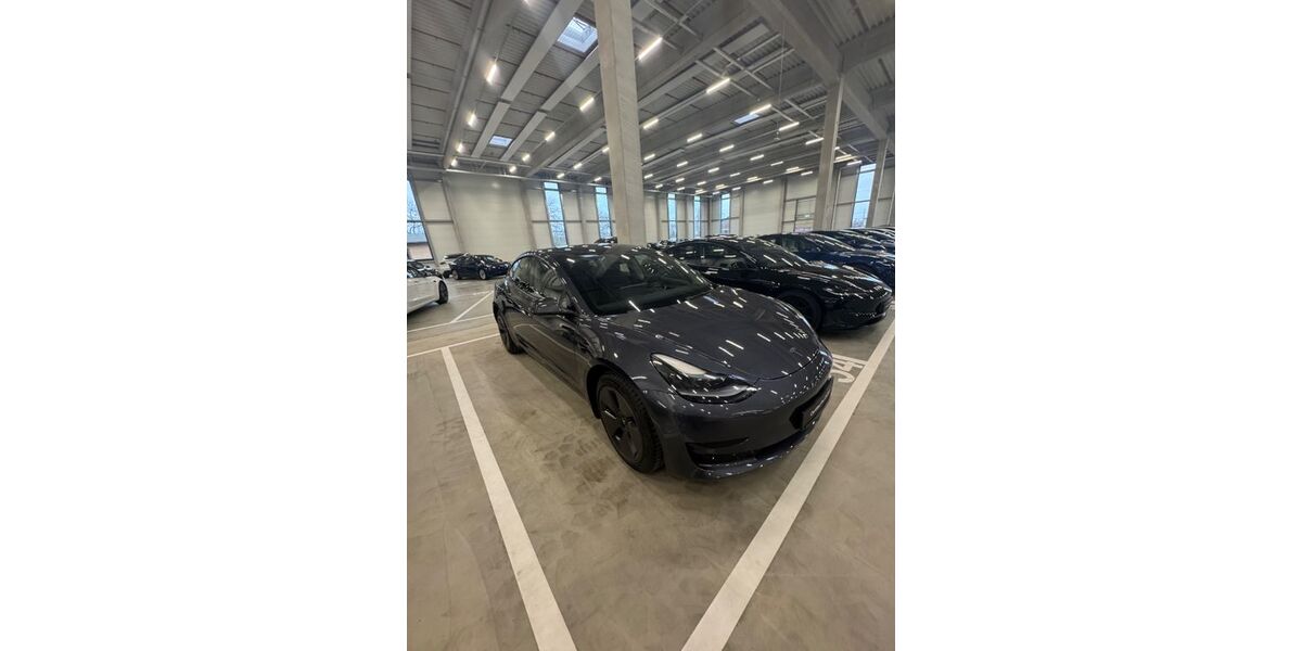 Tesla Model 3 83.277 km 25.999 &euro; Hattersheim 65795