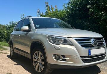 VW Tiguan 255.000 km 4.999 &euro; Wiesbaden 65197