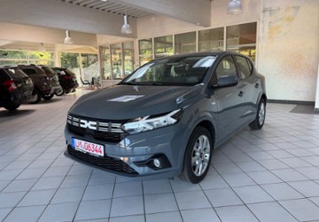 Dacia Sandero 88.000 km 13.999 &euro; Selters 65618