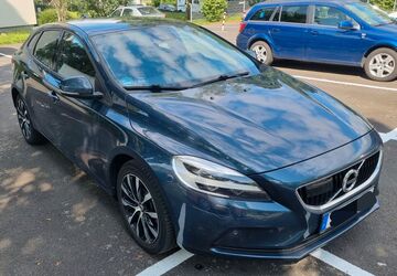 Volvo V40 105.000 km 13.699 &euro; Wiesbaden 65205
