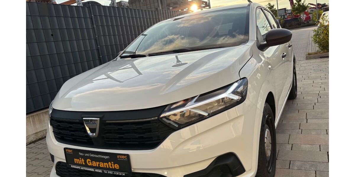 Dacia Sandero 24.000 km 8.990 &euro; Kelkheim 65779