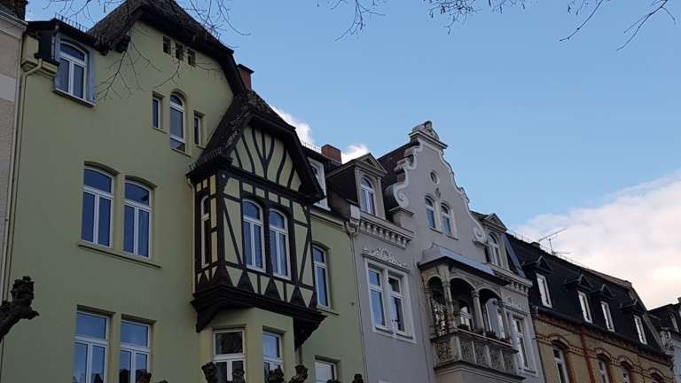 Etagenwohnung Wiesbaden Biebrich - 4 Zimmer, 94 m&sup2;, 1.190&euro; | Angebot:27285083