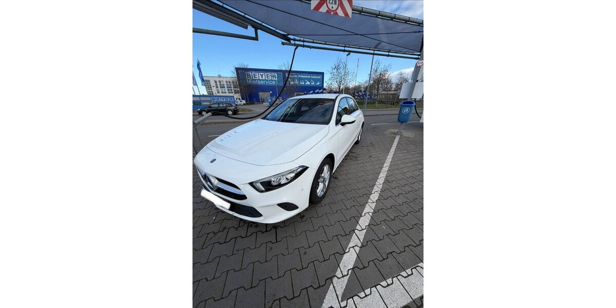 Mercedes-Benz A 180 87.000 km 16.500 &euro; Wiesbaden 65187