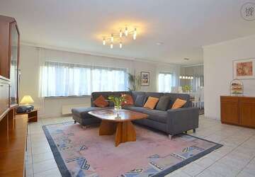 Wohnung Wiesbaden Biebrich - 3 Zimmer, 160 m&sup2;, 2.350&euro; | Angebot:26442316