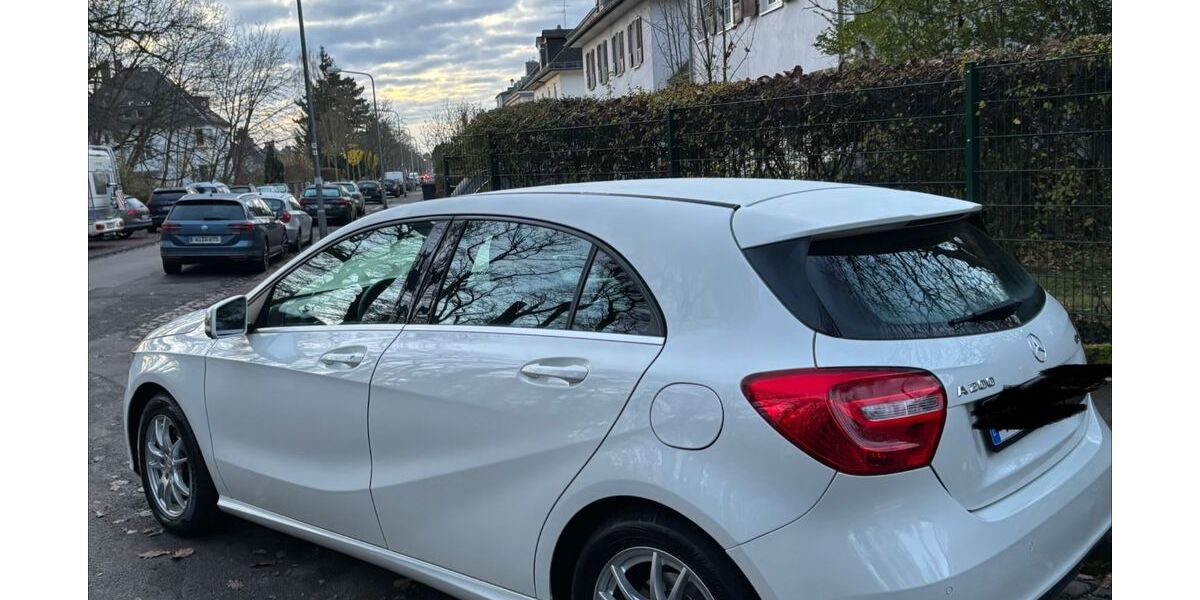 Mercedes-Benz A 200 185.000 km 9.500 &euro; Wiesbaden 65195