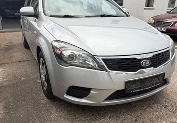 Kia Andere 214.000 km 2.200 &euro; Mainz Kostheim 55246