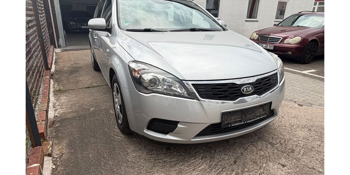 Kia Andere 214.000 km 2.200 &euro; Mainz Kostheim 55246