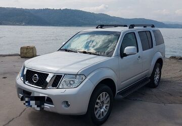 Nissan Pathfinder 188.000 km 18.500 &euro; Wiesbaden 65195