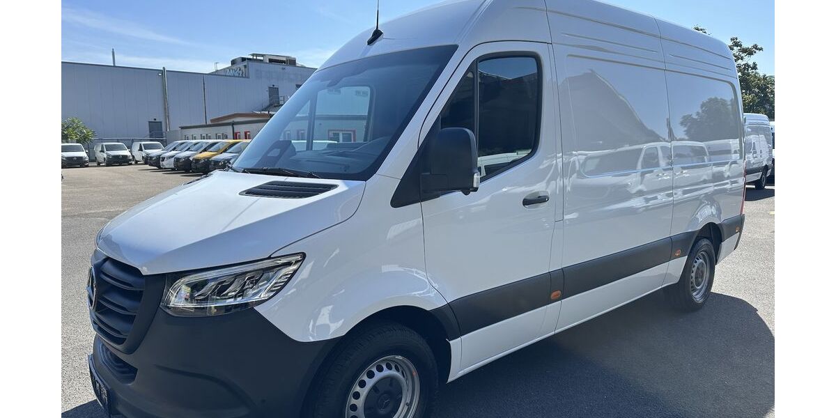 Mercedes-Benz Sprinter 8.372 km 54.621 &euro; Mainz 55122