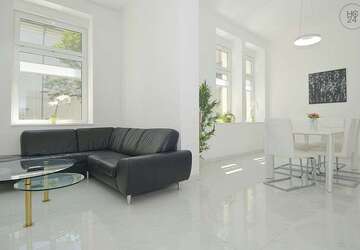 Wohnung Wiesbaden Nordost - 2 Zimmer, 77 m&sup2;, 2.490&euro; | Angebot:25483282