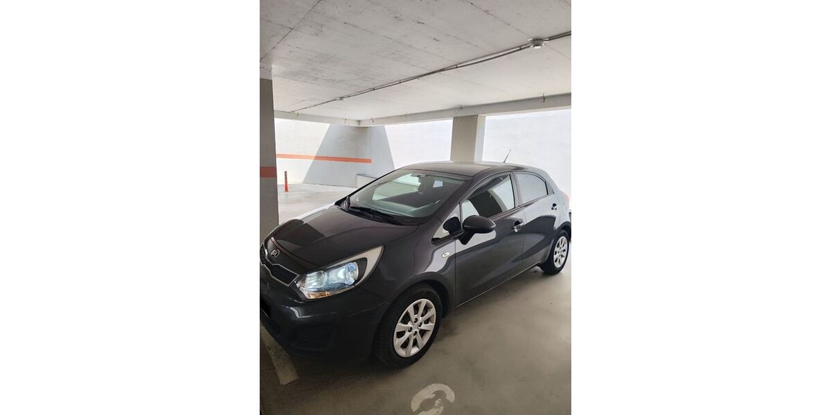 Kia Rio 62.300 km 5.999 &euro; Wiesbaden 65189