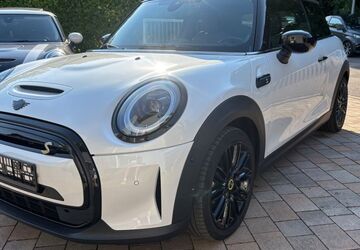 Mini Cooper SE 5.300 km 24.998 &euro; Harxheim/ Mainz 55296