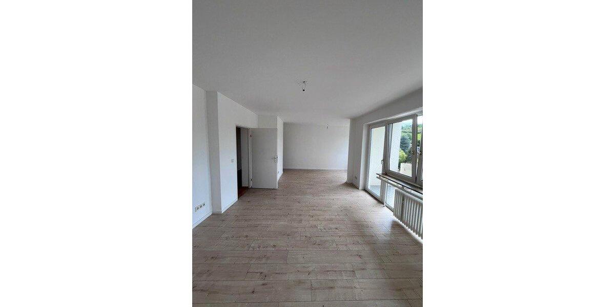 Dachgeschoßwohnung Aarbergen - 3 Zimmer, 90 m&sup2;, 765&euro; | Angebot:26624523