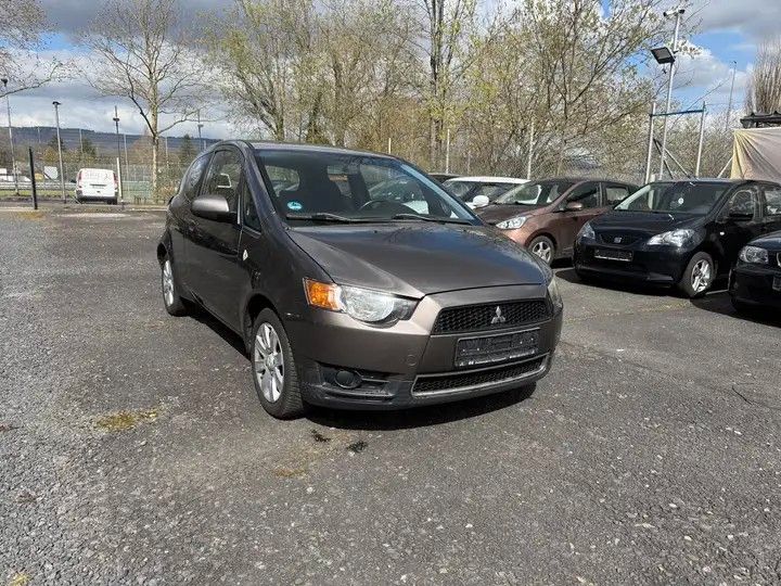 Mitsubishi Colt 127.000 km 2.199 &euro; Wiesbaden 65197
