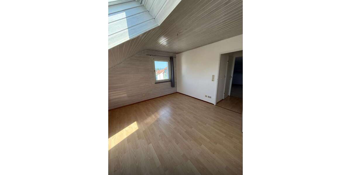Etagenwohnung Eschborn - 3 Zimmer, 50 m&sup2;, 850&euro; | Angebot:26907249