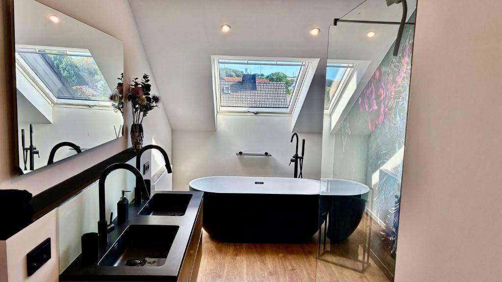 Etagenwohnung Bad Camberg - 4 Zimmer, 120 m&sup2;, 1.800&euro; | Angebot:27028441