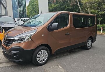 Renault Trafic L1H1 2,8t L 9 Sitze+Insp.TÜV 17537.-Netto 108.242 km 20.870 &euro; Schwalbach/Taunus 65824